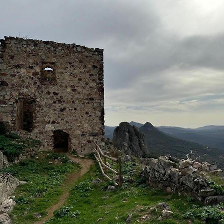 Alma De Villuercas ξενώνας Cabañas del Castillo Εξωτερικό φωτογραφία