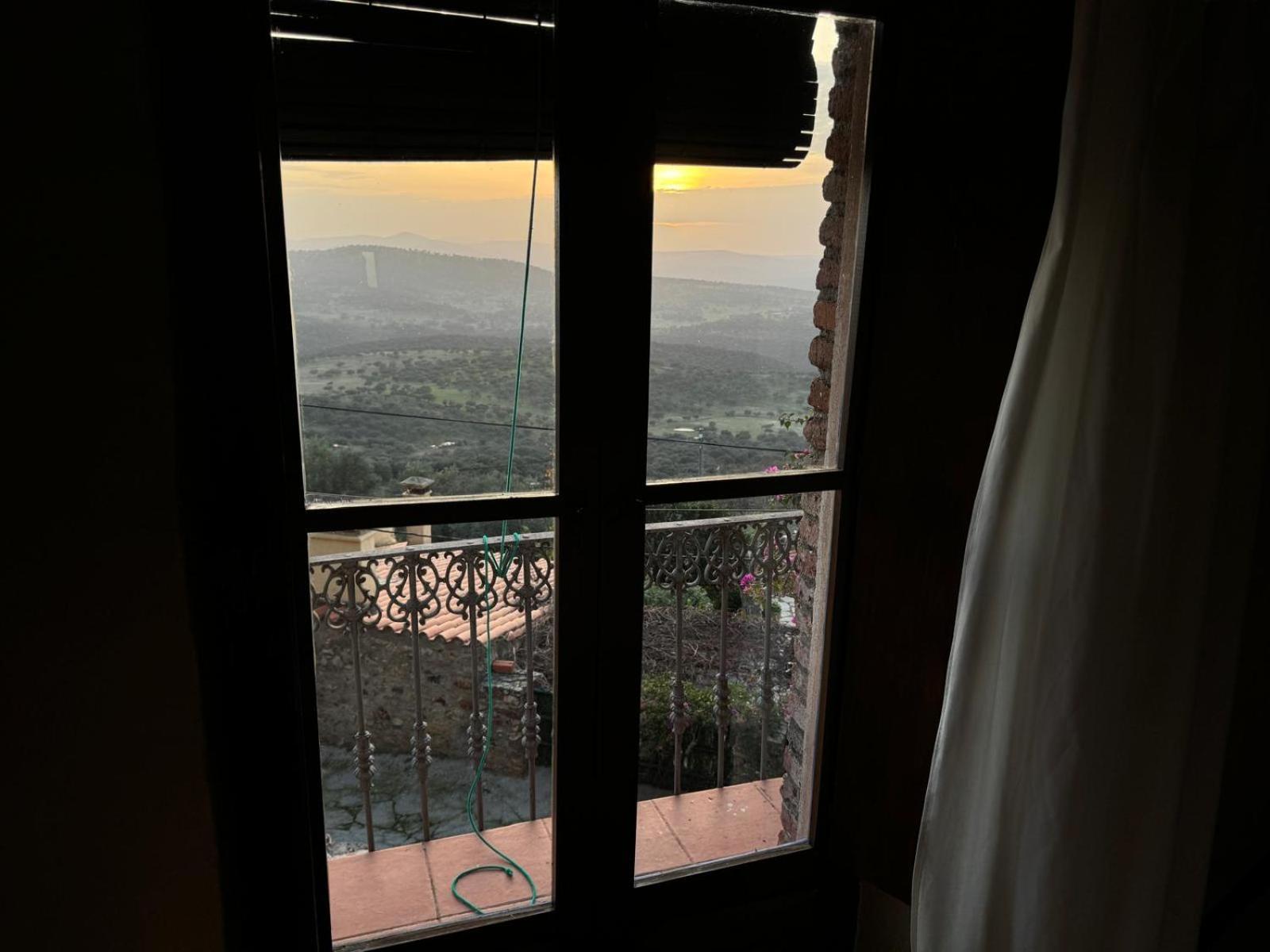 Alma De Villuercas ξενώνας Cabañas del Castillo Εξωτερικό φωτογραφία